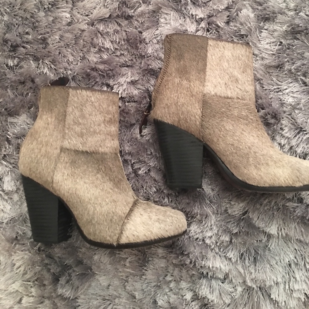 Rag & Bone “Newbury” pony hair boots 8 / 38